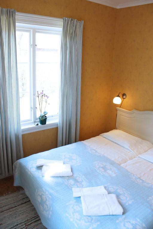 Gula Honan Guest House Ronehamn Room photo