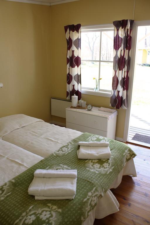 Gula Honan Guest House Ronehamn Room photo